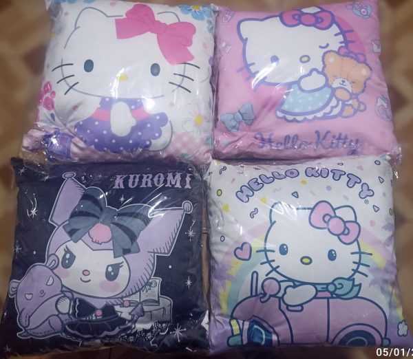 ALMOHADA HELLO KITTY Y KUROMI
